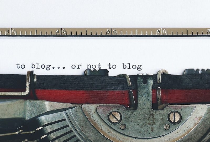 4 Simple Steps To Becoming A Blogging Rockstar